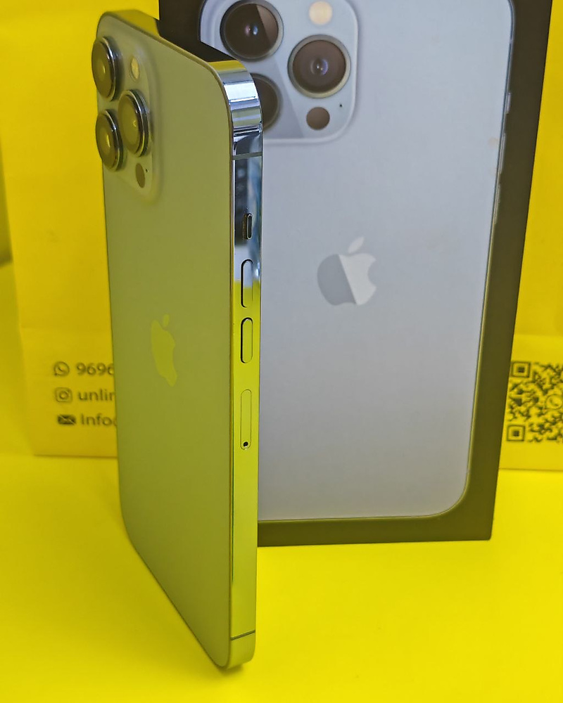 ايفون 13 برو ماكس – 256 جيجا – أزرق بطارية 100% مستعمل نظيف