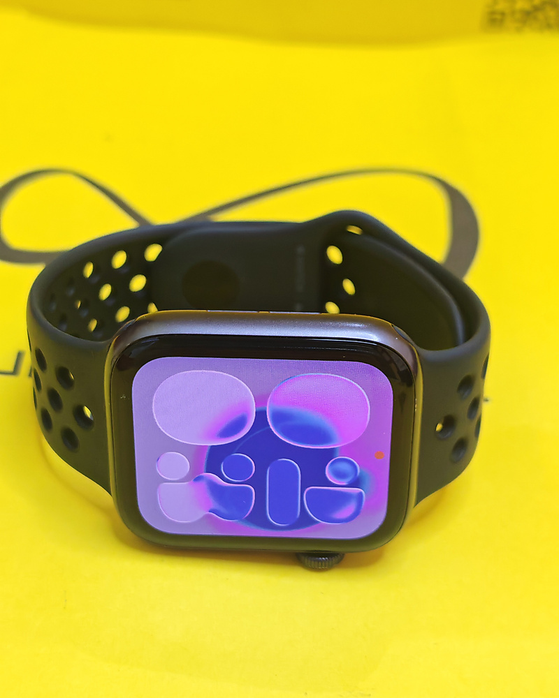 Apple Watch Series 6 44mm Space Gray Aluminum (Nike) – Used Like New