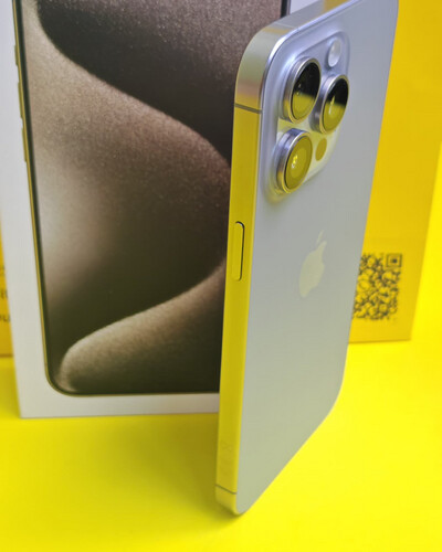 iPhone 15 Pro Max 256GB Natural Titanium – Battery 83%