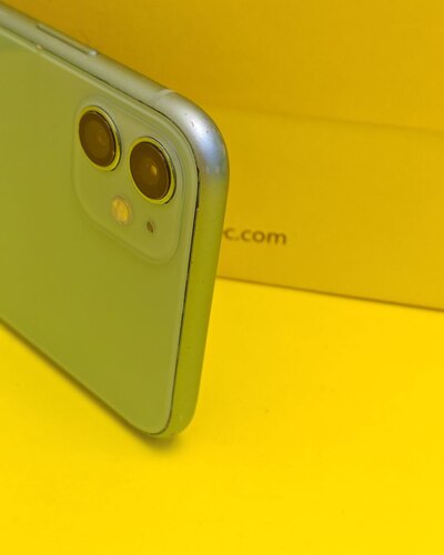 ايفون 11 – 128 جيجا – أخضر – نسبة البطارية 87% – مستعمل نظيف