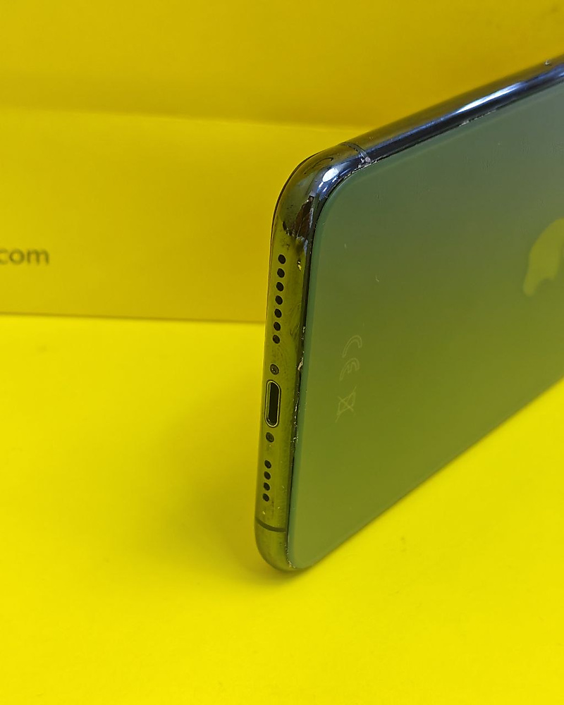 ايفون 11 برو ماكس – 256 جيجا – أخضر بطارية 79% مستعمل نظيف