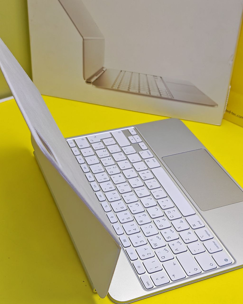 Apple Magic Keyboard 13 M4/M5 White – Used Like New