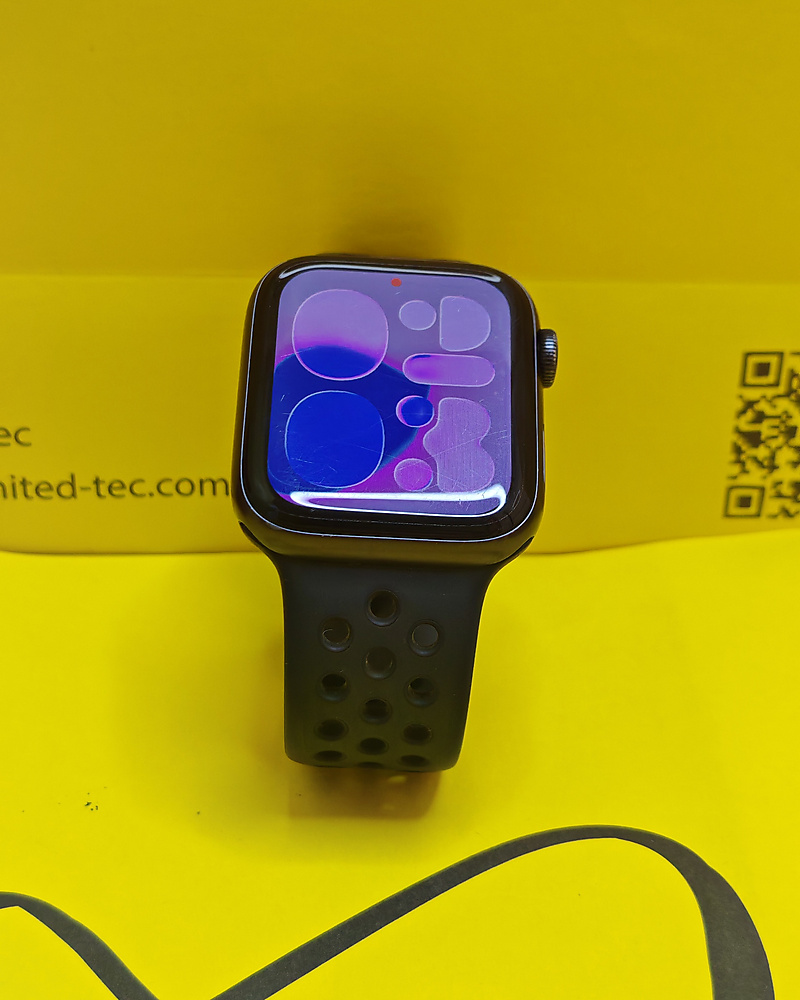 Apple Watch Series 6 44mm Space Gray Aluminum (Nike) – Used Like New