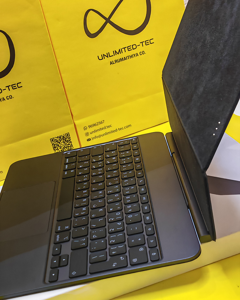 Apple Magic Keyboard for iPad Pro 13-inch (M4 / M5) Arabic / English Black With Box Used Like New