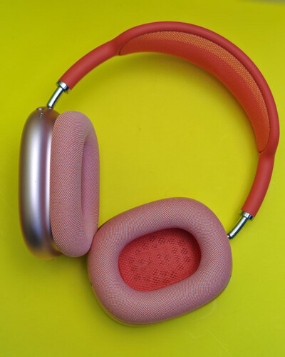 Apple AirPods Max with Active Noise Cancellation – Pink