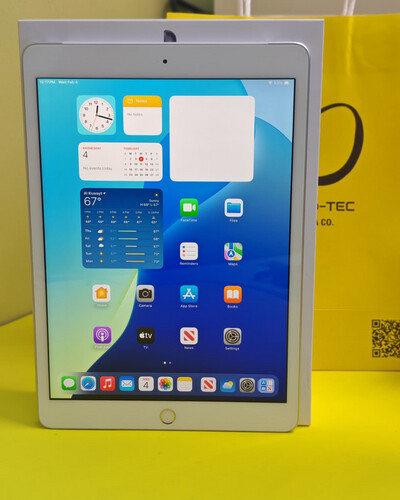 iPad 8th Generation 32GB White – Used Like New
