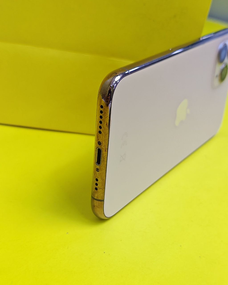 ايفون 11 برو – 512 جيجا – ذهبي بطارية 74% مستعمل كالجديد