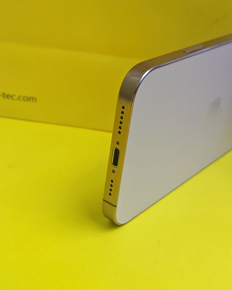 ايفون 16 برو ماكس – 256 جيجا – تيتانيوم صحراوي بطارية 89% مستعمل كالجديد