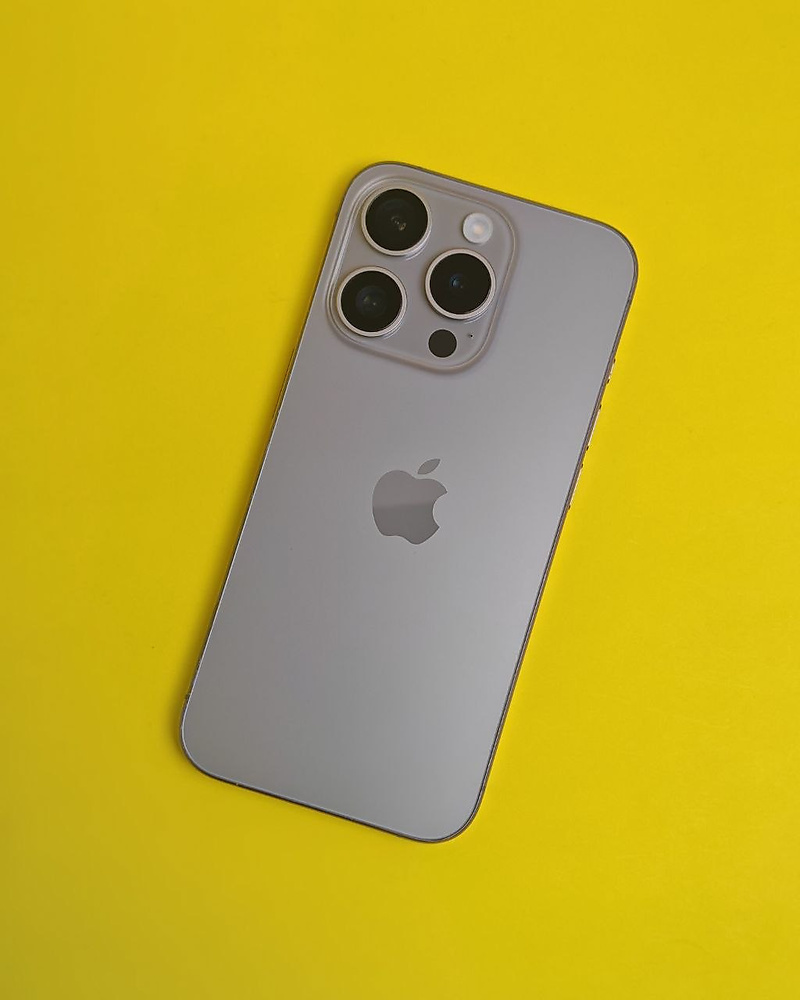 iPhone 15 Pro 256GB Natural Titanium – Used Like New