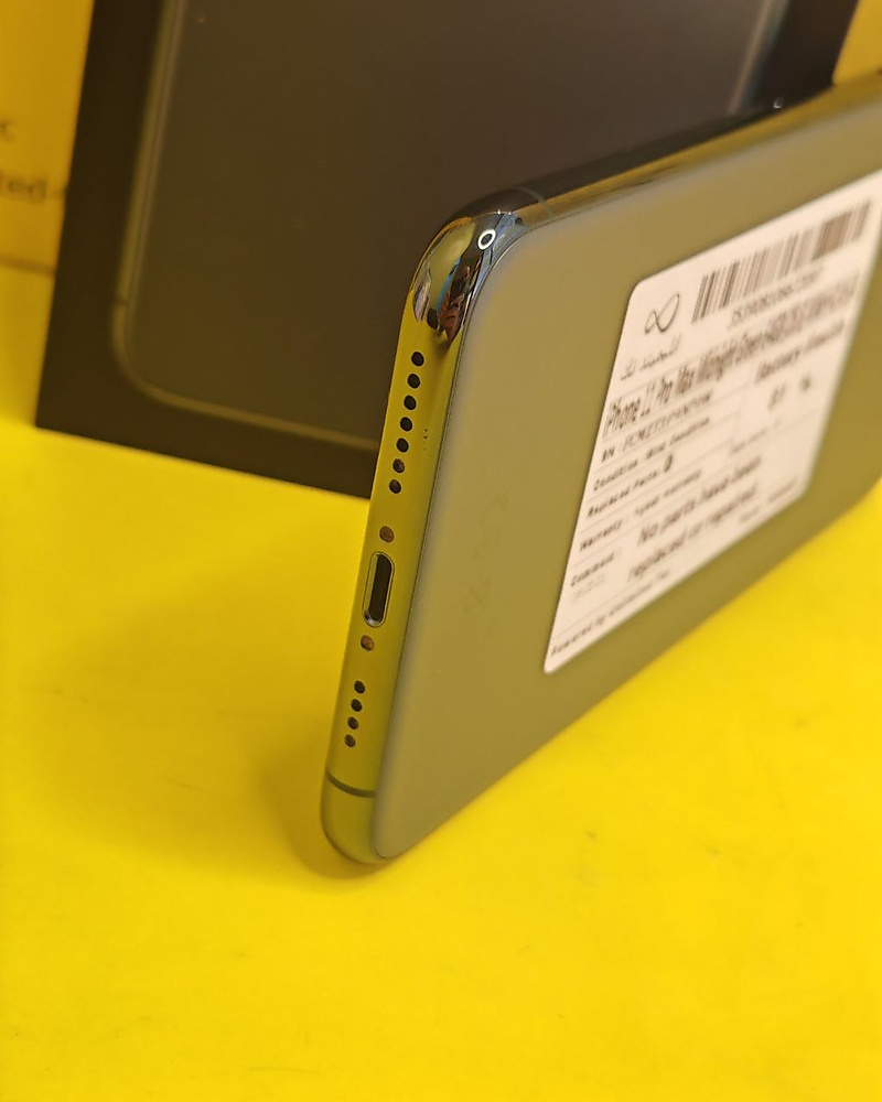 iPhone 11 Pro Max 64GB Midnight Green – Battery 81% Used Like New