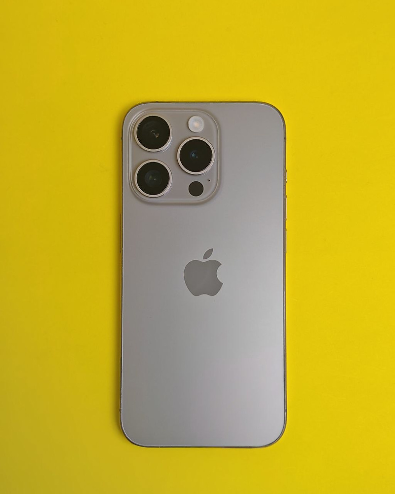 iPhone 15 Pro 256GB Natural Titanium – Used Like New