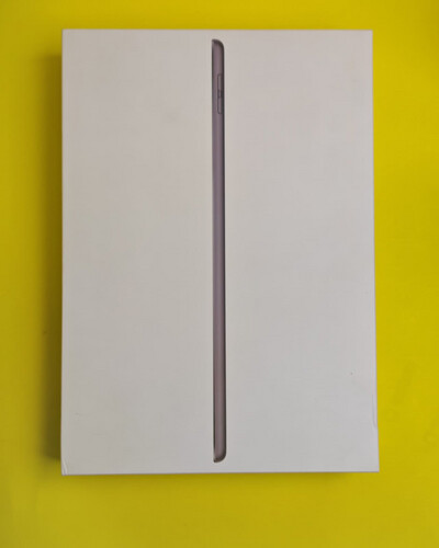 iPad 8th Generation 32GB White – Used Like New
