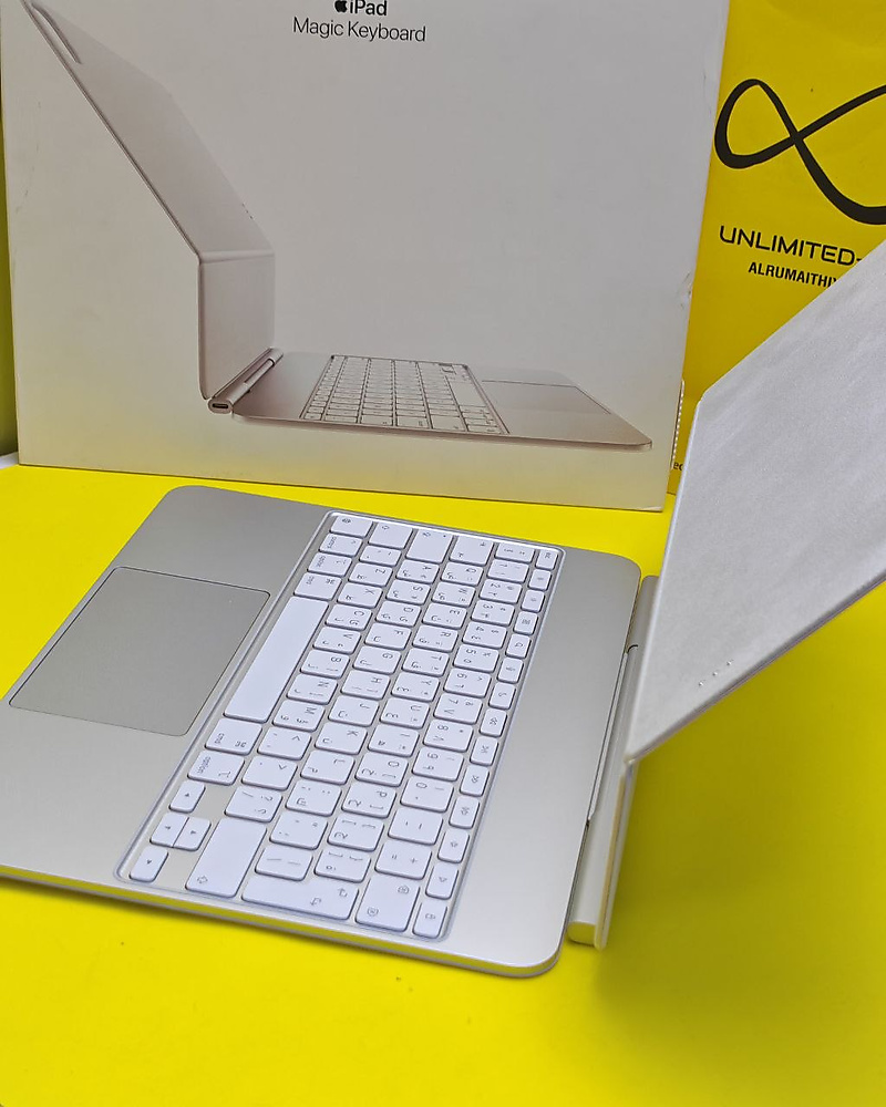 Apple Magic Keyboard 13 M4/M5 White – Used Like New