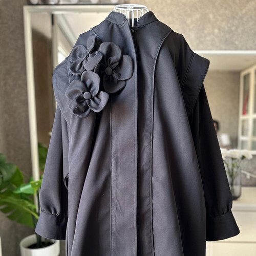 قميص ورد اسود