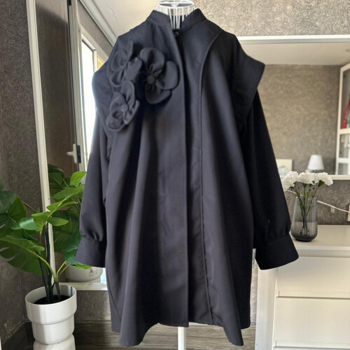 قميص ورد اسود