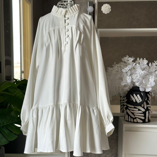 victorian collar  off white