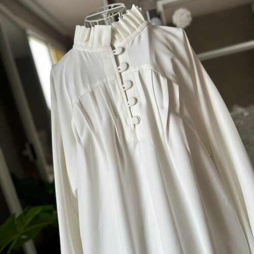 victorian collar  off white