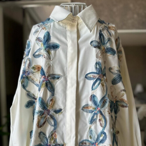 blue flower zara shirt