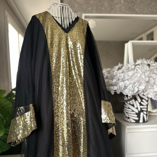 دراعة الثوب لون ذهبي