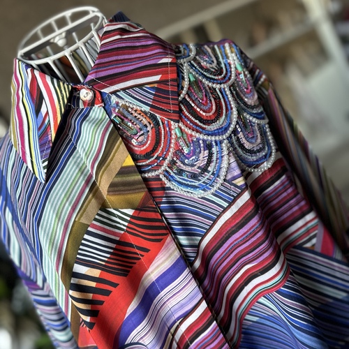 قميص اقواس الشك -احمر