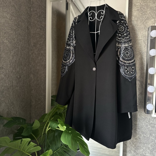 بليزر العيد #١ اسود