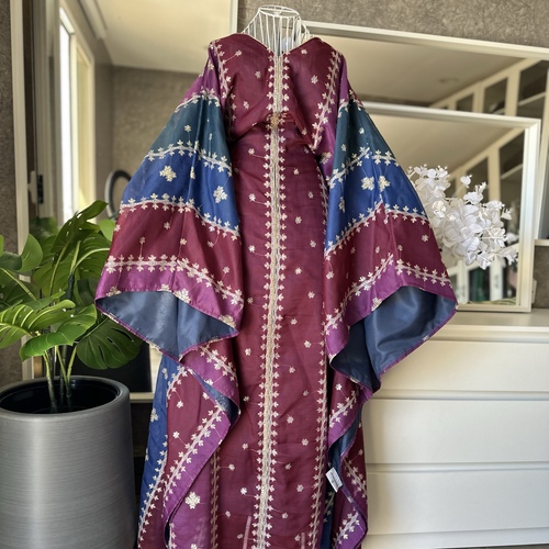 شيفون مطرز ازرق بنفسجي