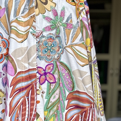 قميص زاهي مشكوك