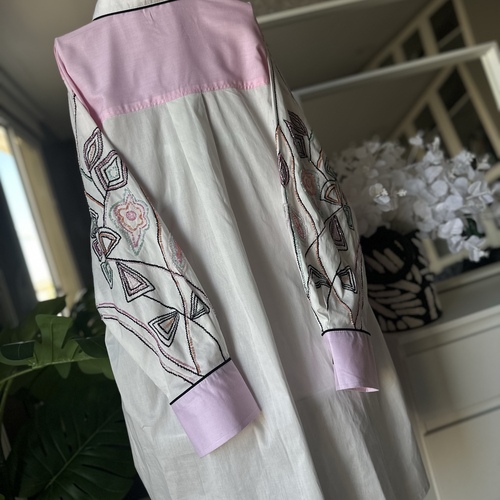 قميص السعادة