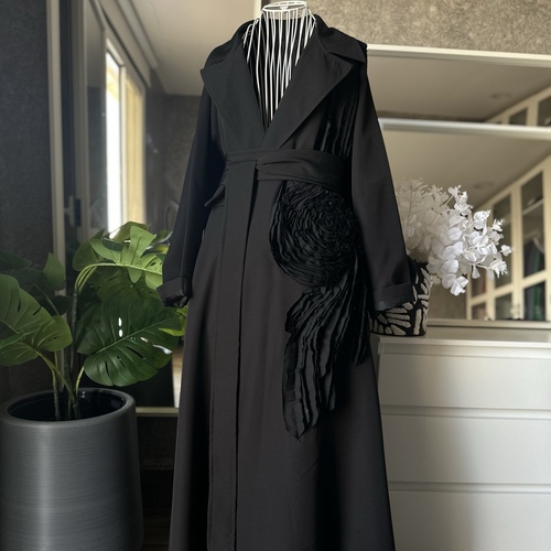 عباية بليزر ورده شك-اسود