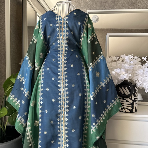 دراعة شيفون مطرز ازرق