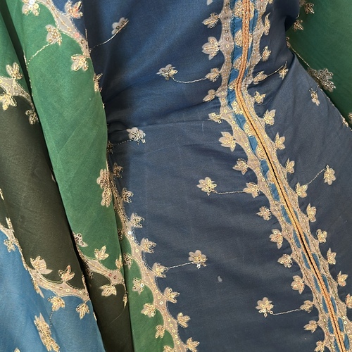 دراعة شيفون مطرز ازرق