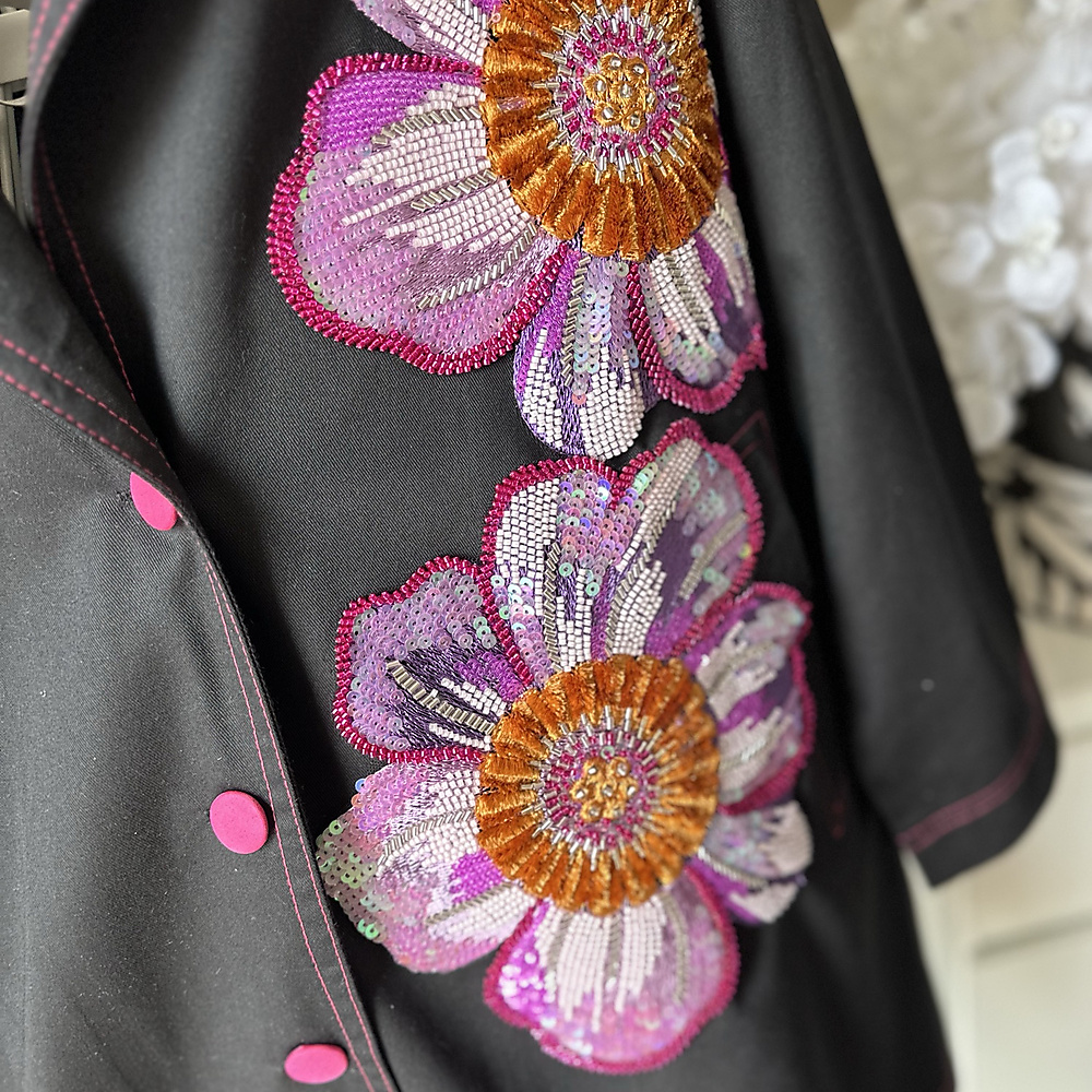 بليزر اسود شك وردي