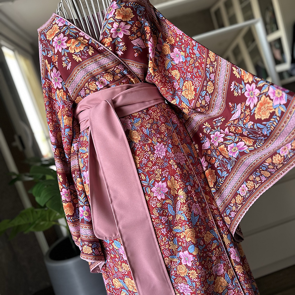 كيمونو بيبي بنك وعنابي