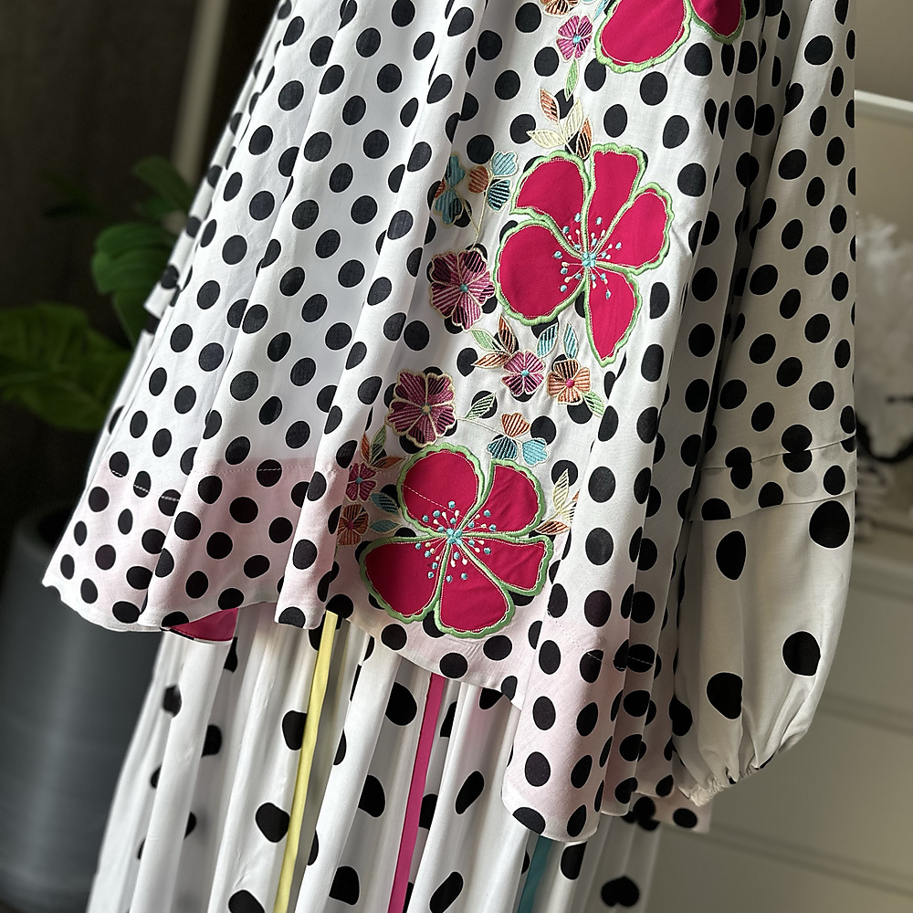 بدله قطن منقط مطرز