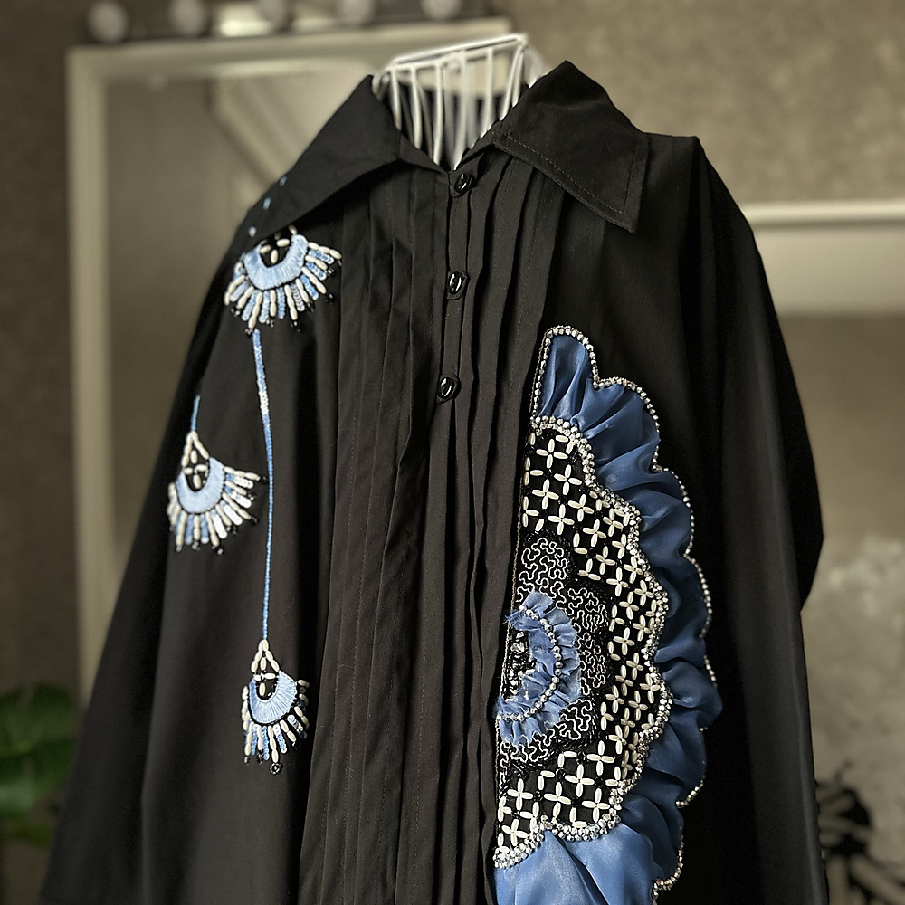 black aplique flower