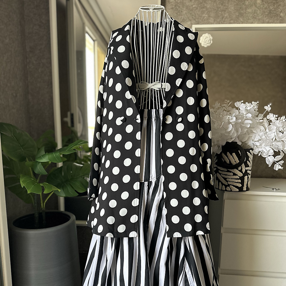 set blazer and skirt