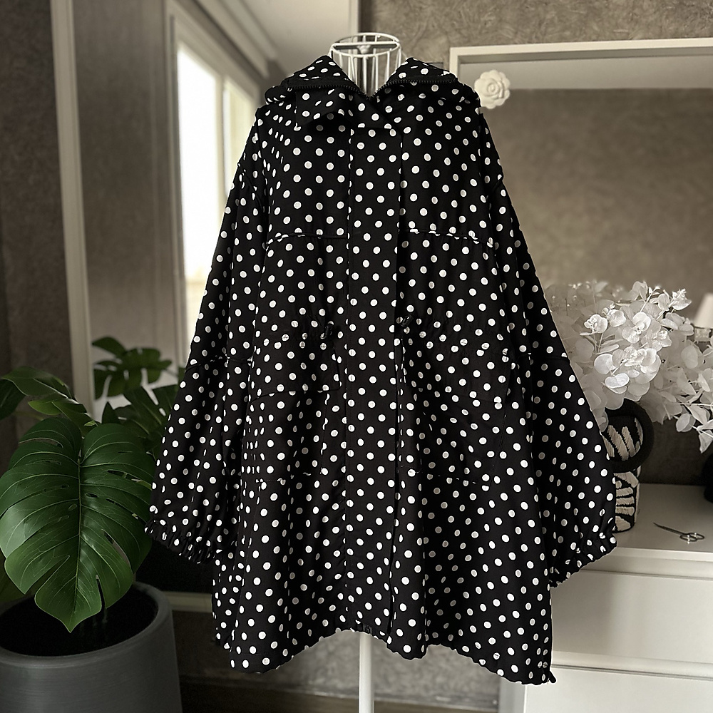 black polkadots sweater