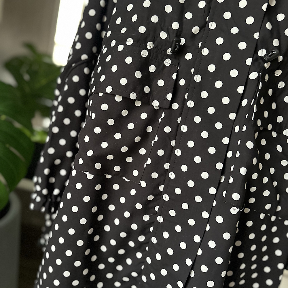 black polkadots sweater