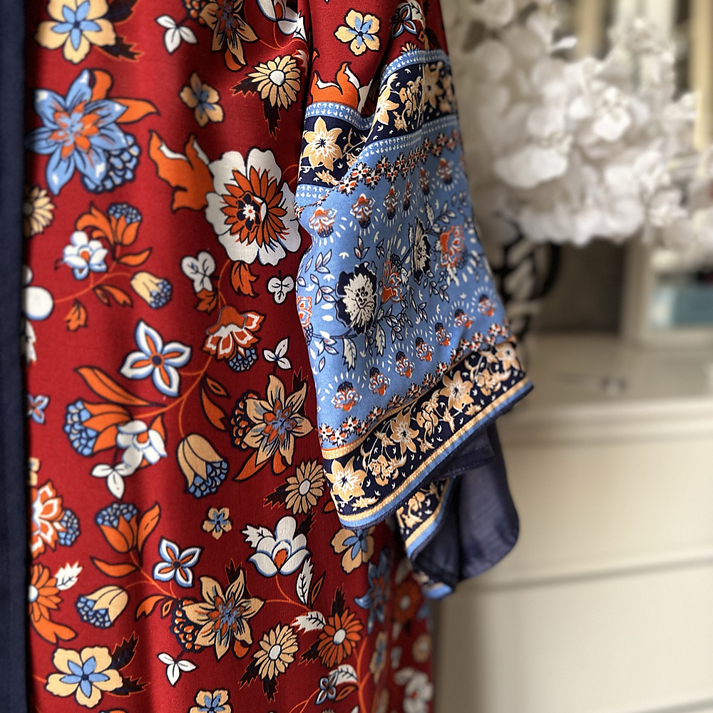 japanese kimono blue red