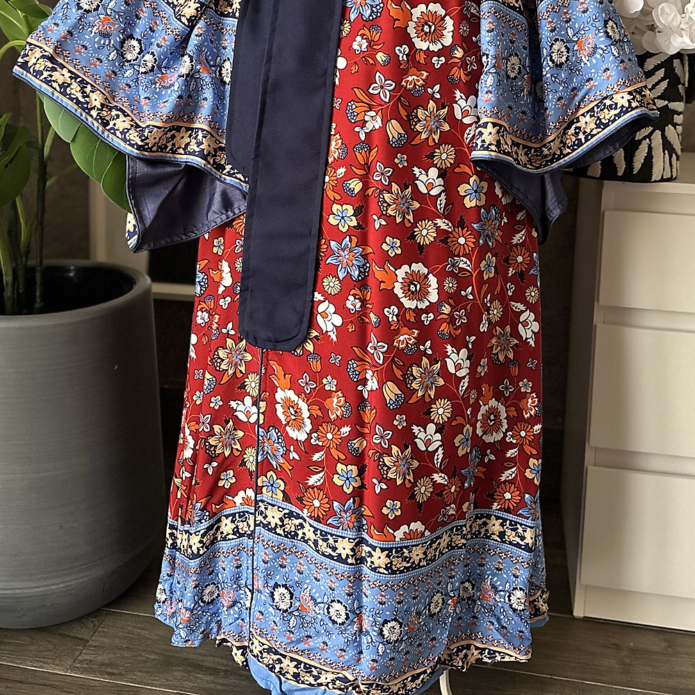 japanese kimono blue red