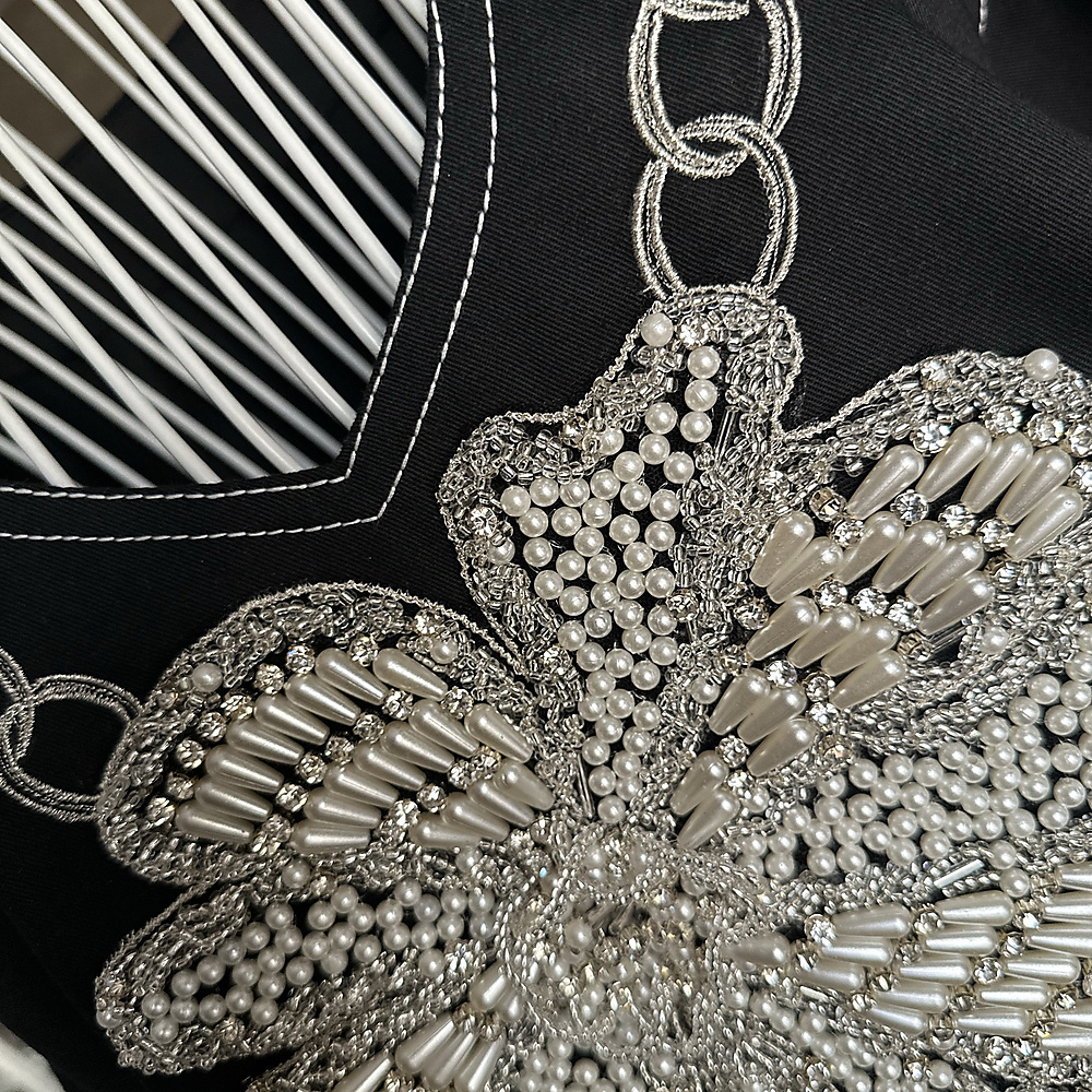 necklace shirt