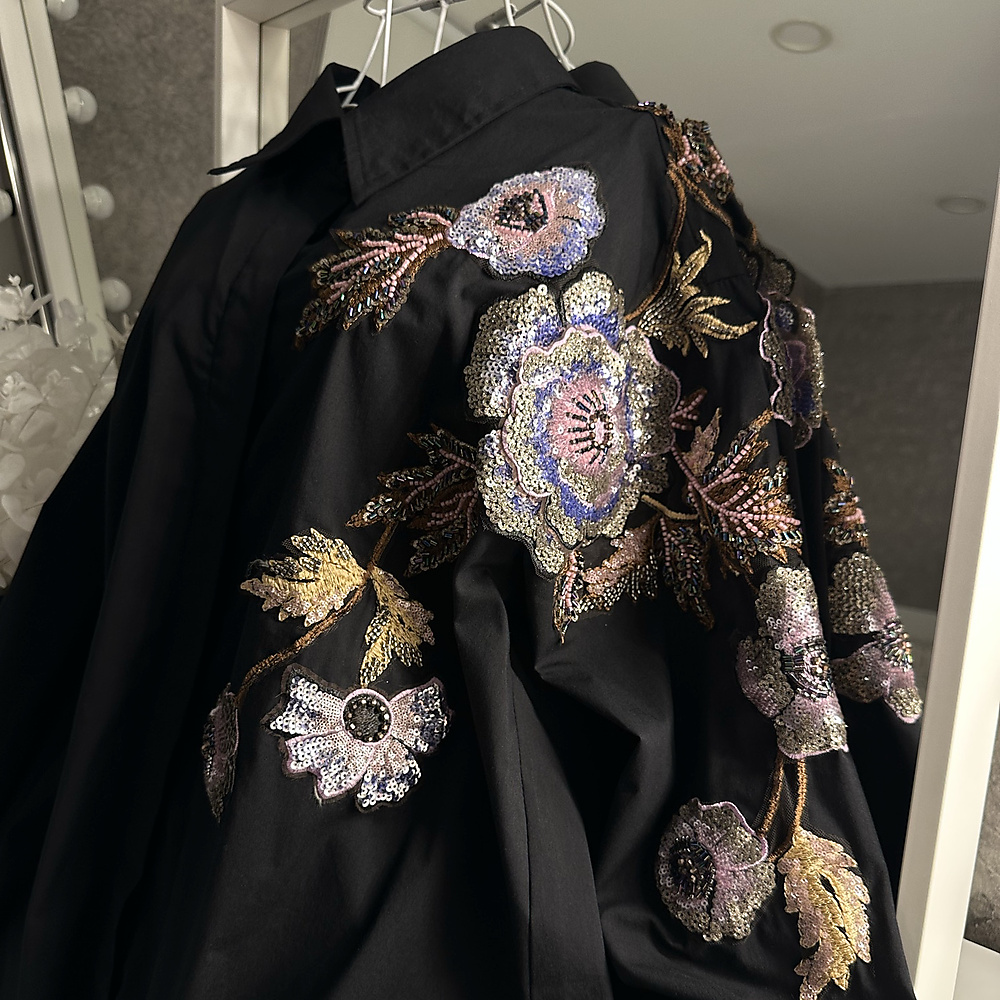 side shoulder flower - black