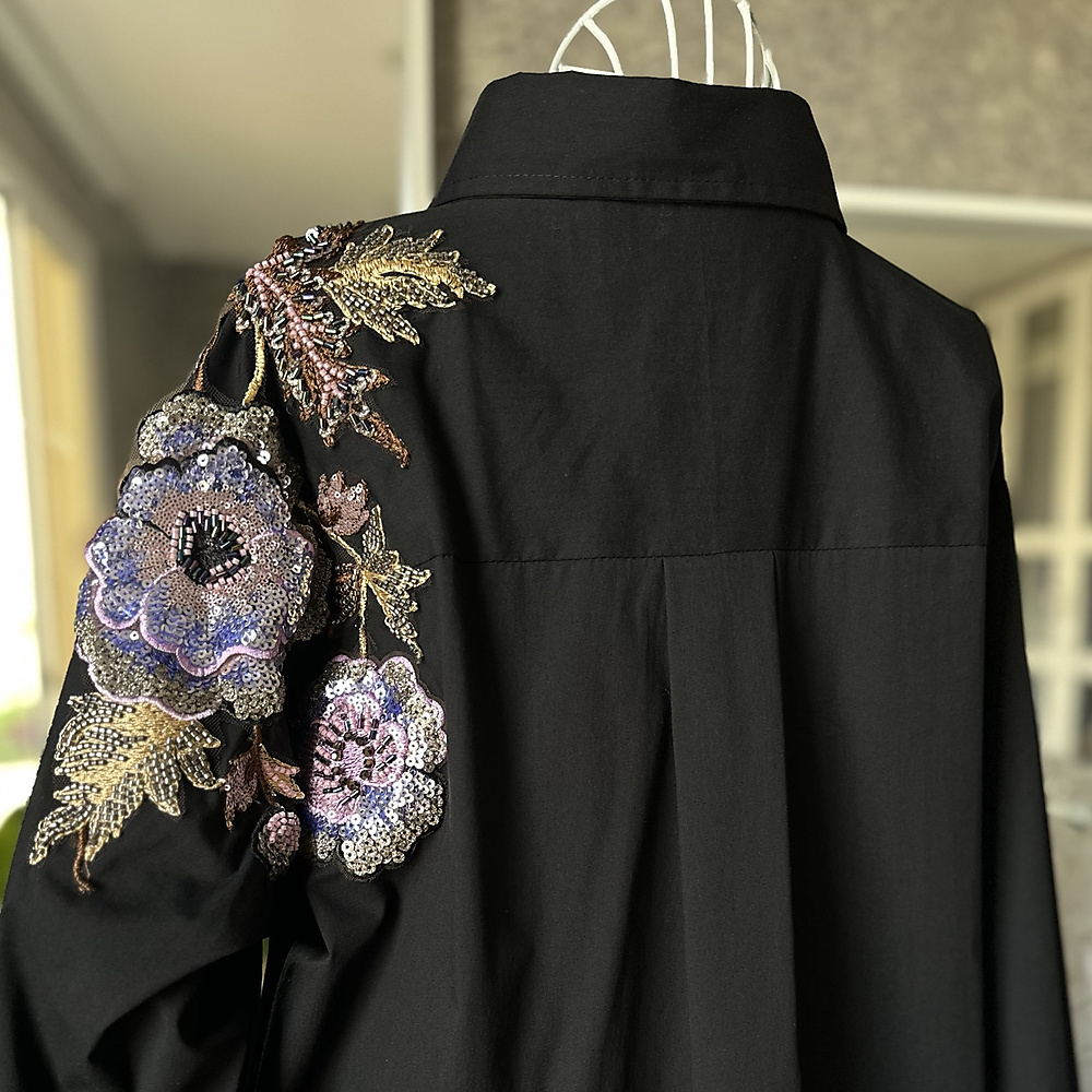side shoulder flower - black