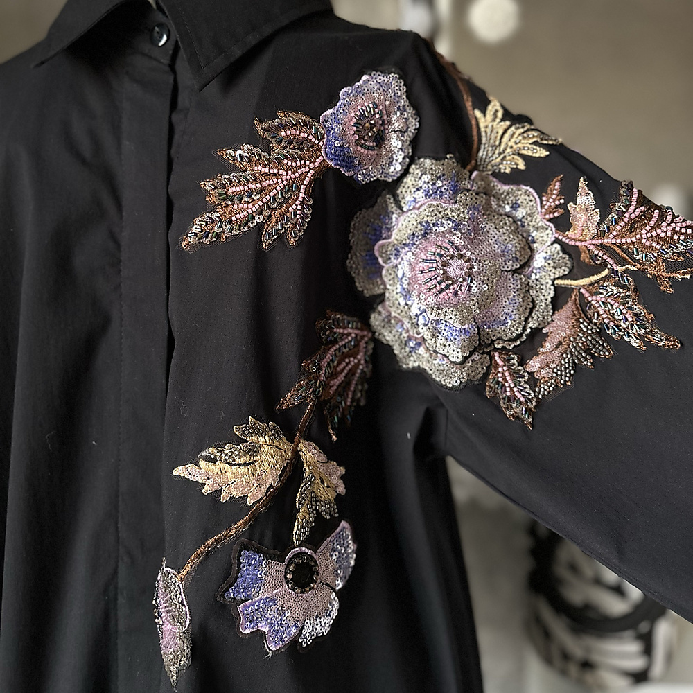 side shoulder flower - black