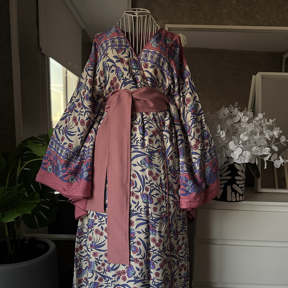 pink kimono