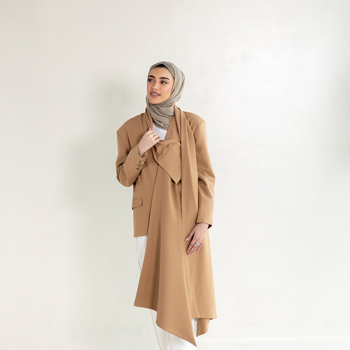 معطف  قصة وشاح