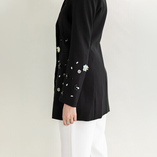 معطف بدلة أسود فاخر