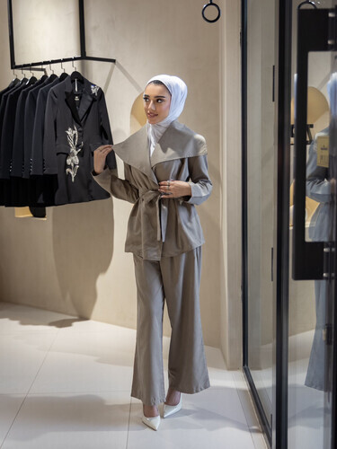 بدله كاجول من قطعتين مع حزام