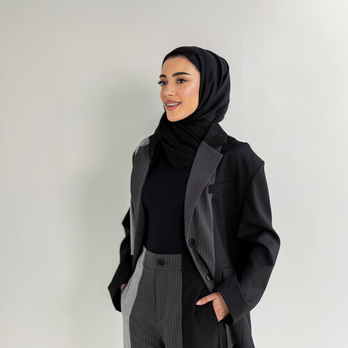 سترة نسائية مخططة