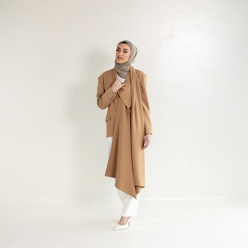 معطف  قصة وشاح